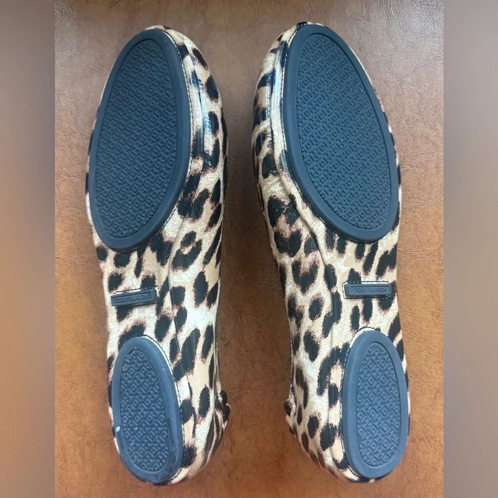 Tory Burch Reva Leopard Ballet Flats Sz 8M Patent Logo EUC - Picture 10 of 12